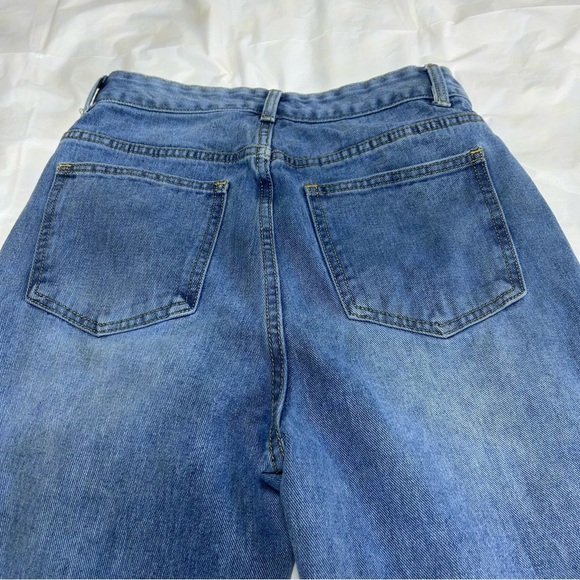 Pretty Little Thing denim distressed jeans with holes, size 10 Tall - Picture 2 of 5